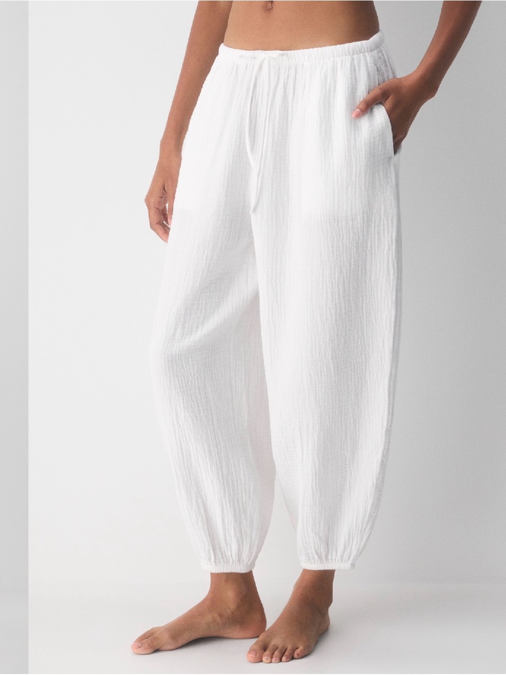 Aritzia AirPlush Cotton™ Sidepath Balloon Pant size small, NWT - Picture 2 of 7